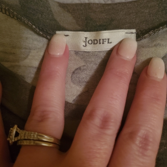 Faded Camo faux know tunic - Picture 3 of 5